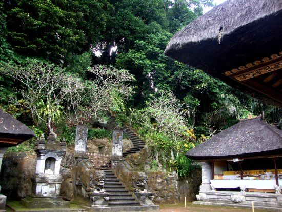 Pura Bukit Dharma Durga Kutri